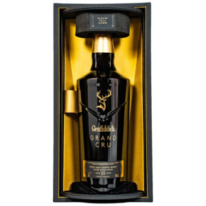 Glenfiddich 23 Year Old Single Malt Scotch Whisky 750ml offers rich dried fruit, honeyed oak, and warm spice from decades of maturation — a refined and complex single malt perfect for contemplative sipping and milestone celebrations 🥃🏴✨