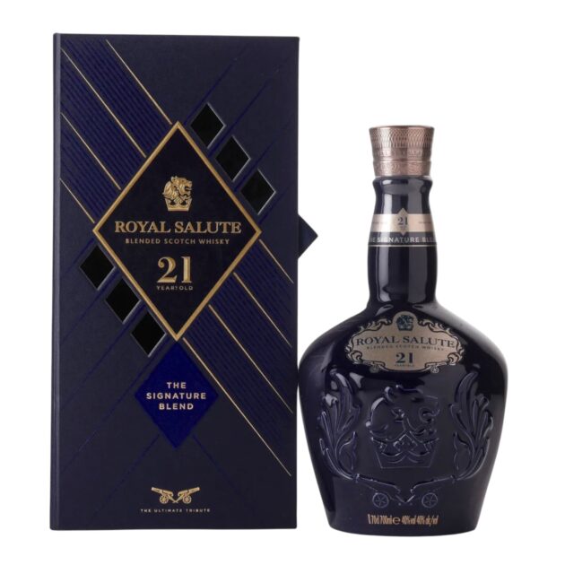 Royal Salute 21 Year Old The Signature Blend Blended Scotch Whisky 700ml bottle with gift box